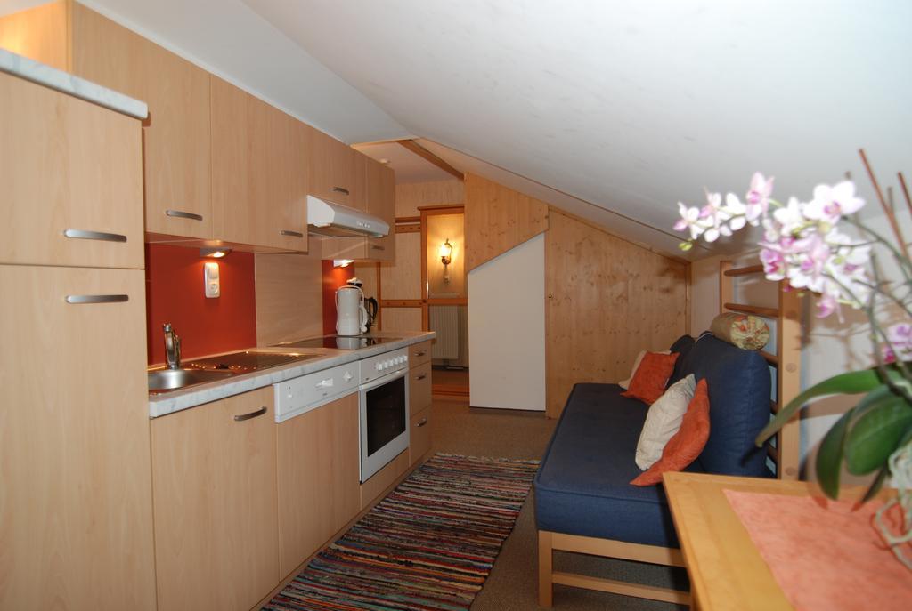 Ferienwohnung Pension Tirol Bichlbach Habitación foto