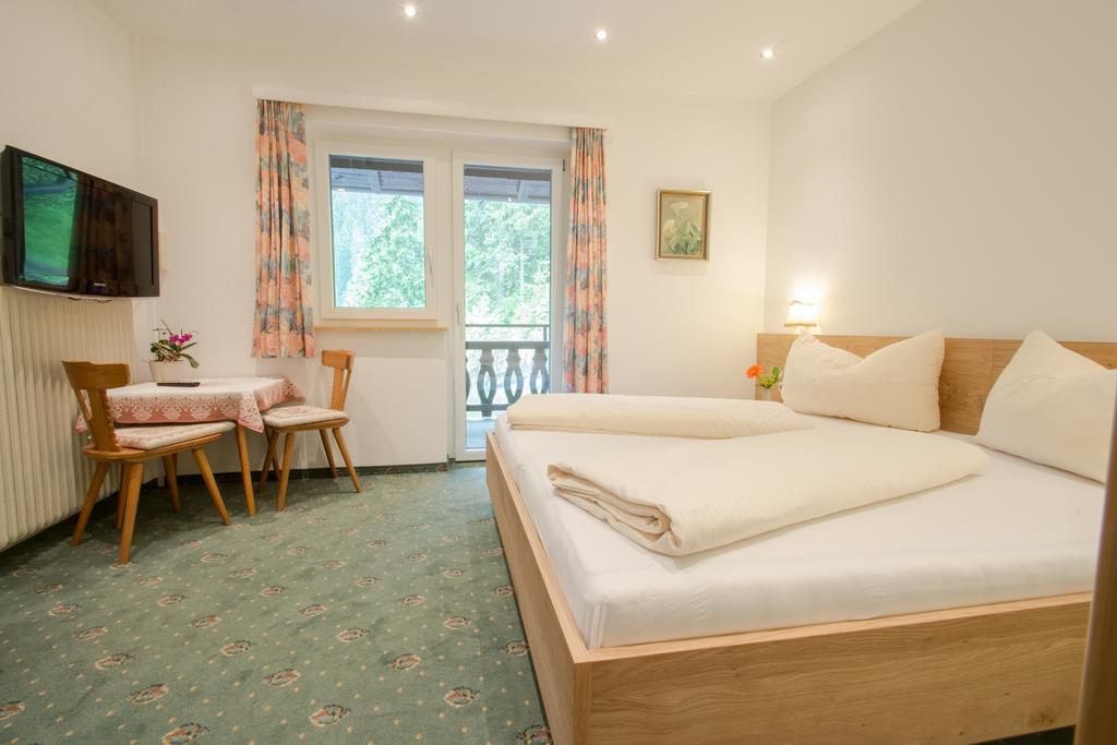 Ferienwohnung Pension Tirol Bichlbach Exterior foto